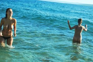 пляжный нудизм и несколько подружек. Часть 3. Эскиз 7