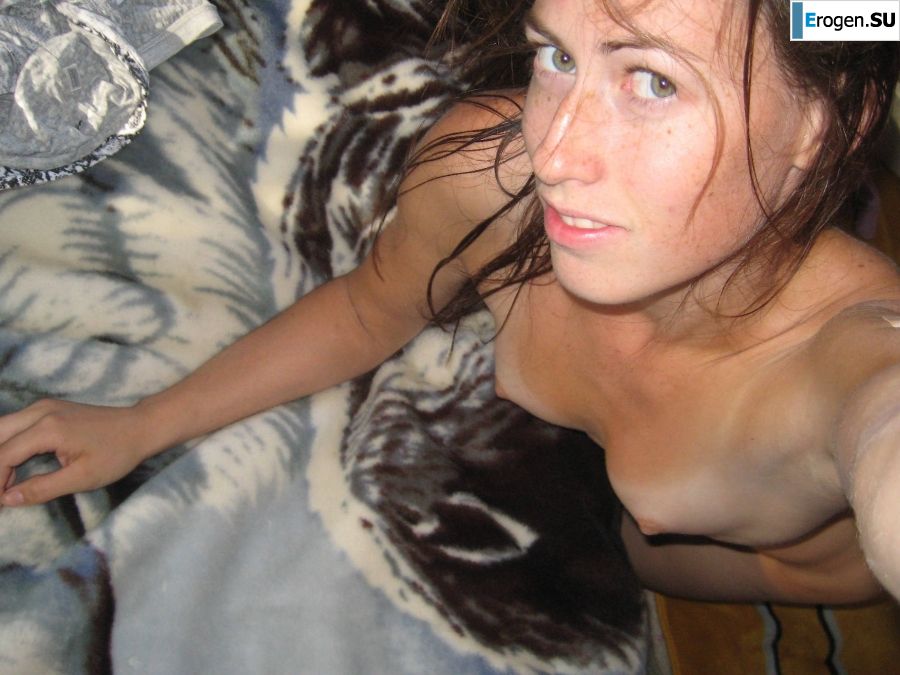 why should she wear clothes if there are freckles. Photo 17