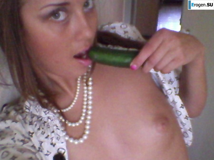 Alina undresses for her subscribers. Photo 39