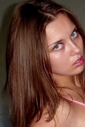 Alina undresses for her subscribers. Thumb 16