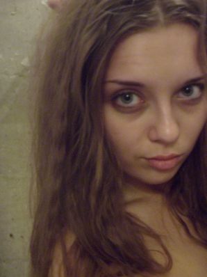 Alina undresses for her subscribers. Thumb 22