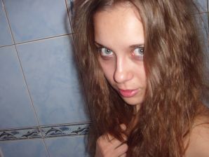 Alina undresses for her subscribers. Thumb 24