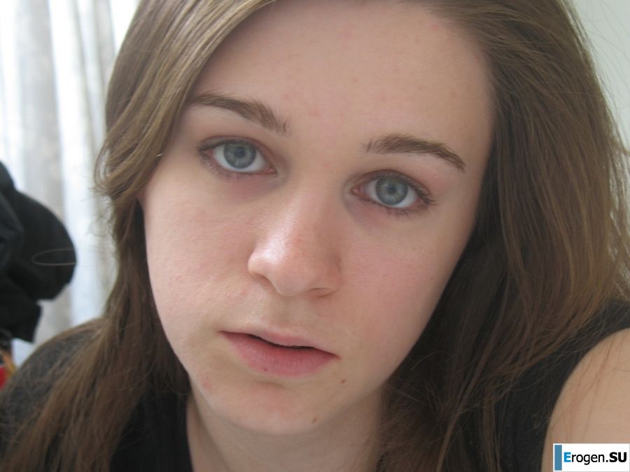 Brunette in revealing outfits and without anything. Photo 23