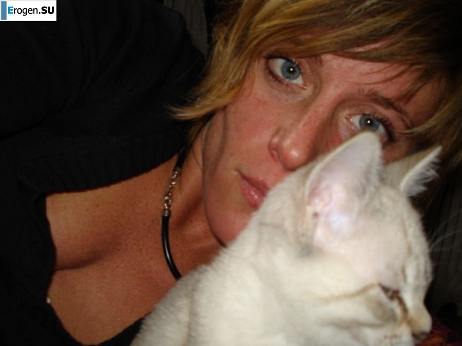 Lesbian on vacation with a friend. Photo 28