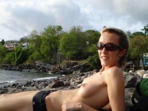 Lesbian on vacation with a friend. Thumb 30