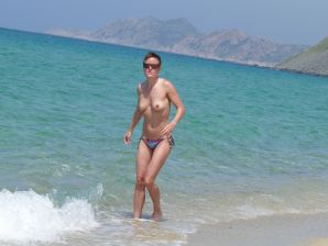 Lesbian on vacation with a friend. Thumb 8