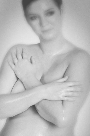 Busty amateur model. Thumb 12