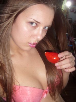 Алина раздевается для своих подписчиков. Часть 2. Эскиз 13