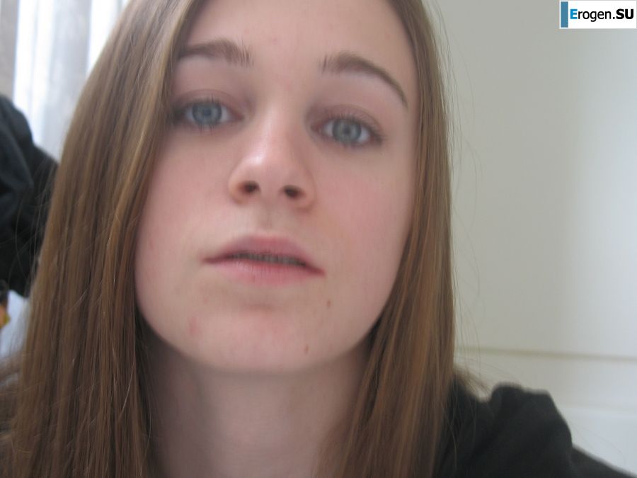 Brunette in revealing outfits and without anything. Part 2. Photo 19