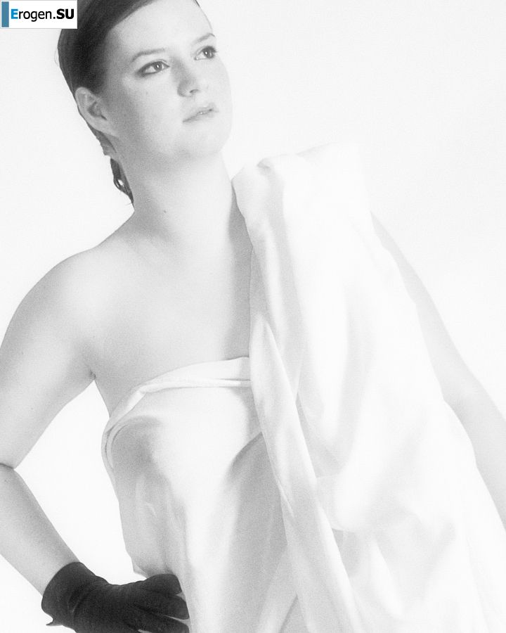 Busty amateur model. Part 2. Photo 38