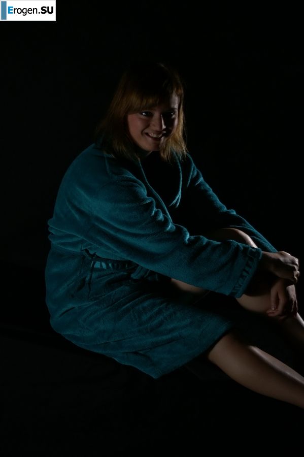 Busty amateur model. Part 2. Photo 9