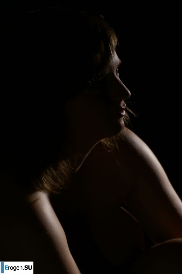 Busty amateur model. Part 3. Photo 21