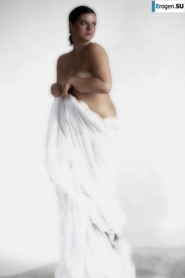 Busty amateur model. Part 3. Photo 4