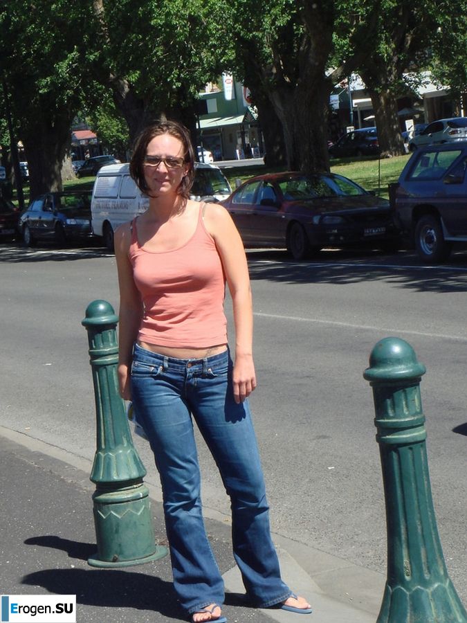 Slender red-haired nympho without clothes. Photo 36