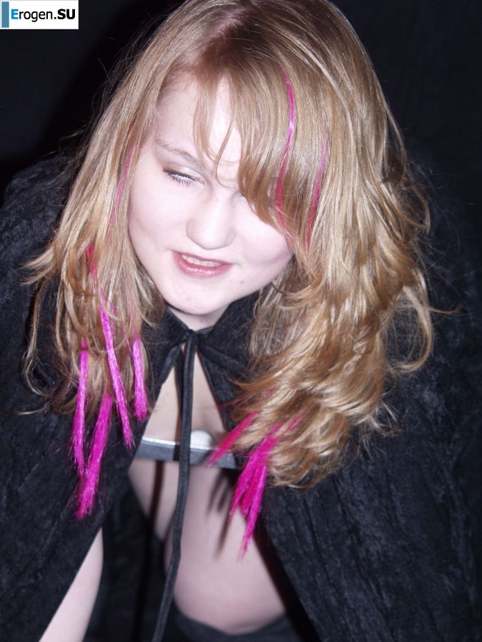 A bit of German naked buttocks and boobs. Part 4. Photo 40