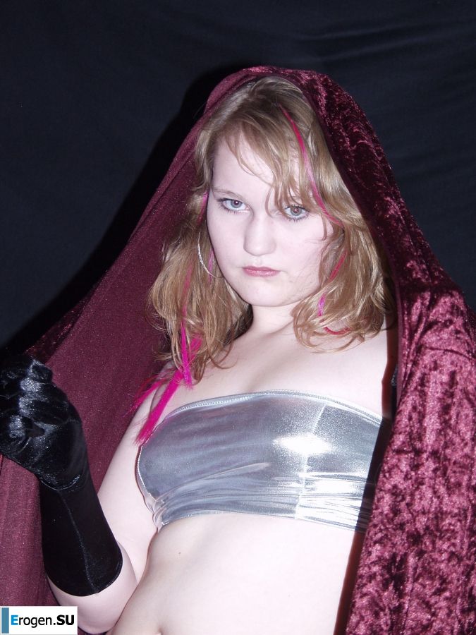 A bit of German naked buttocks and boobs. Part 6. Photo 38