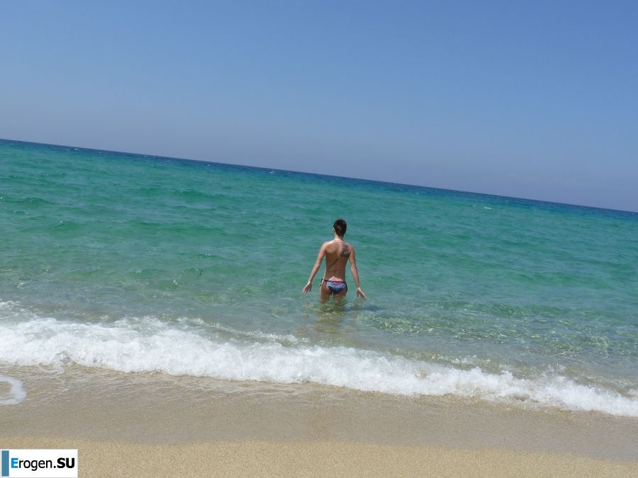 Lesbian on vacation with a friend. Part 2. Photo 11