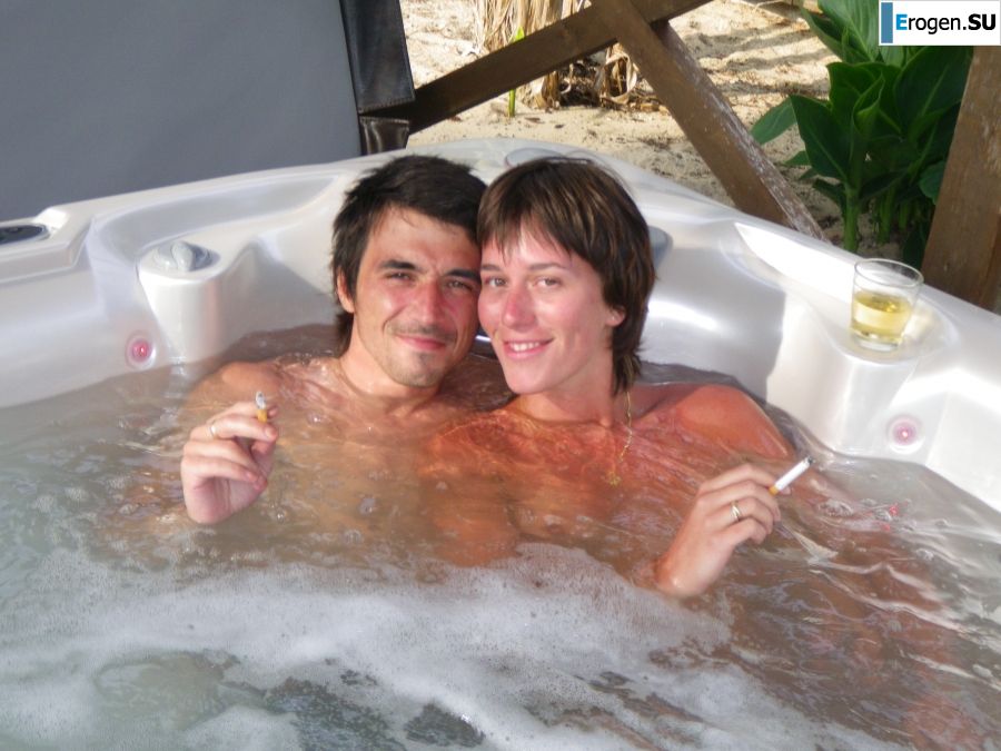 Lesbian on vacation with a friend. Part 2. Photo 5