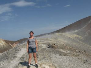 undressed on a deserted beach. Thumb 10