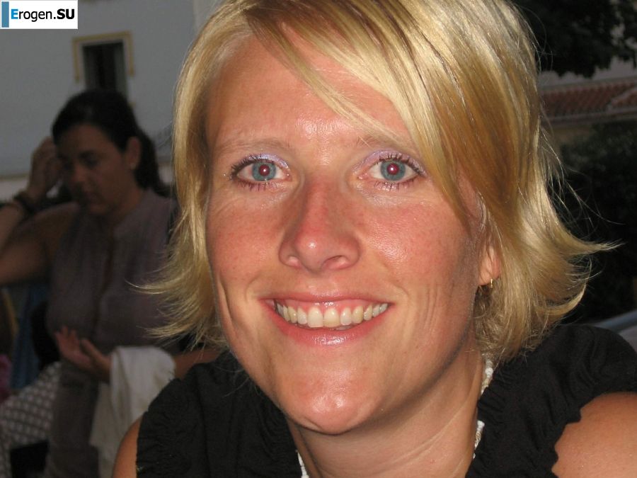 girls are only topless friends. Photo 3