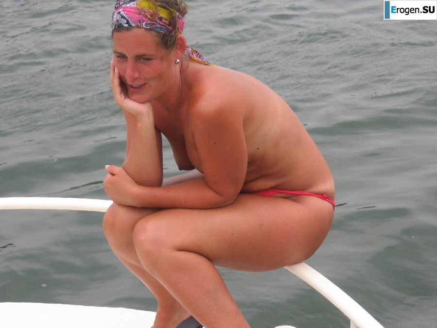 girls are only topless friends. Photo 33