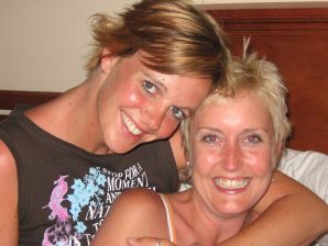 girls are only topless friends. Thumb 20