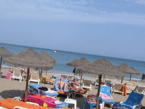 девушки дружат только топлесс. Часть 2. Эскиз 12