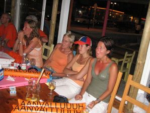 девушки дружат только топлесс. Часть 2. Эскиз 20