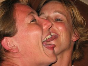 девушки дружат только топлесс. Часть 2. Эскиз 24