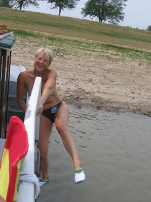 девушки дружат только топлесс. Часть 2. Эскиз 30