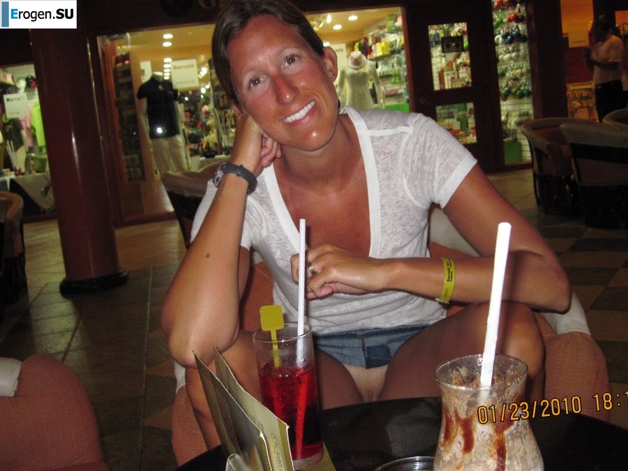 nude on the beach, though ugly. Photo 15