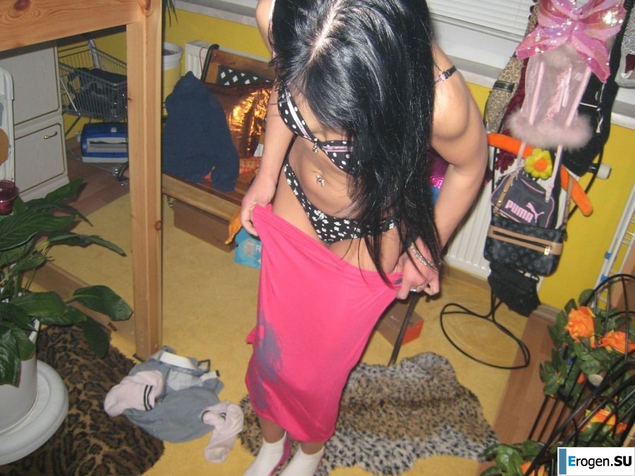 a guy gets up only on tattooed heifers. Photo 30