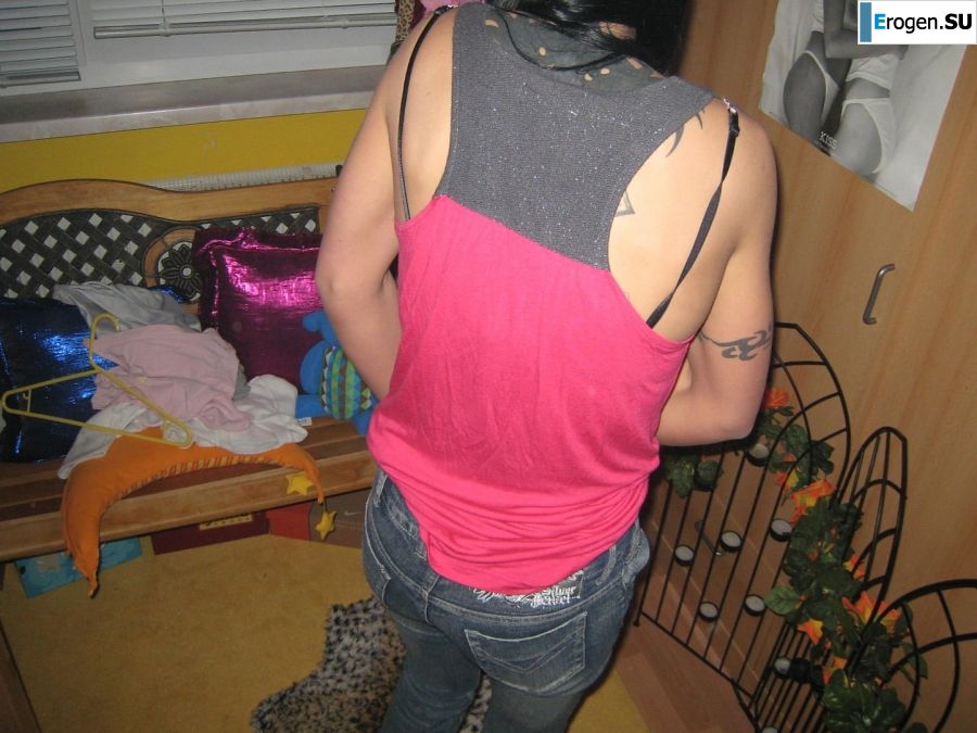 a guy gets up only on tattooed heifers. Photo 35