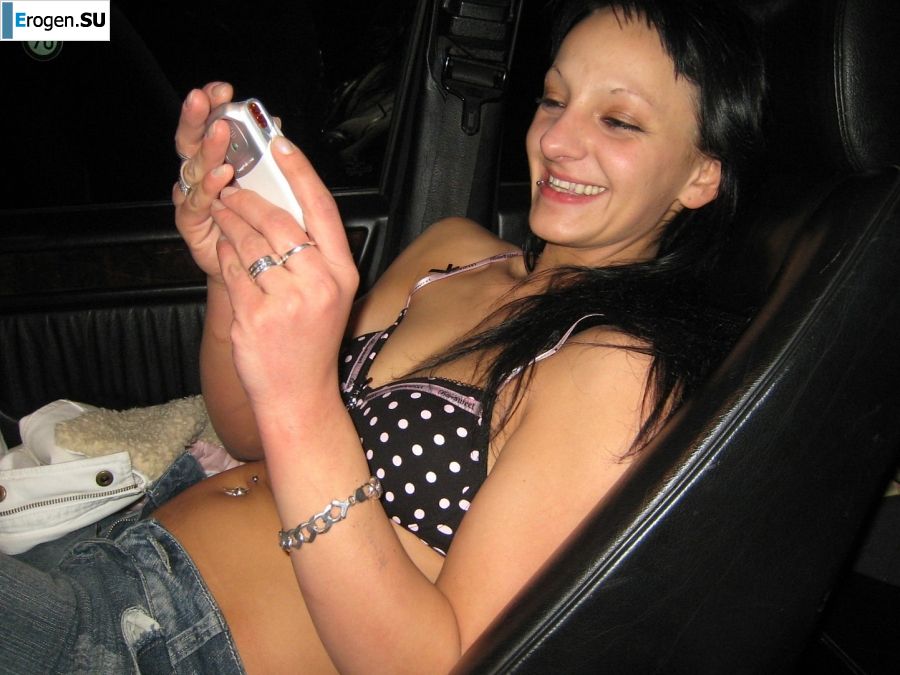 a guy gets up only on tattooed heifers. Photo 38