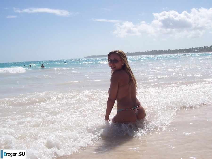 стриптизерша на курторте с бойфрендом. Фото 37