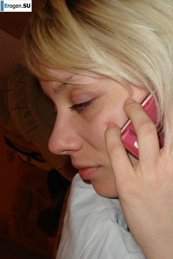 pretty slim blonde with zero size. Photo 33