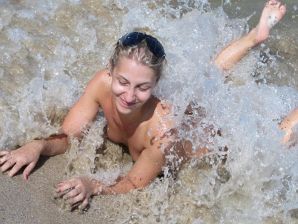 курортный роман студентов. Эскиз 18