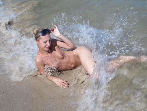 курортный роман студентов. Эскиз 21