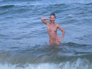 курортный роман студентов. Эскиз 22