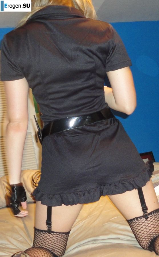 in the depraved costume of a policeman. Photo 22