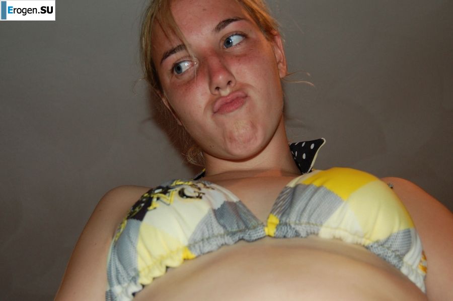 and what's under the skirt. Photo 32