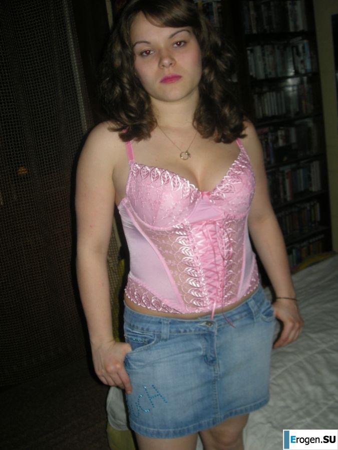 undressing in search of his daddy. Photo 37