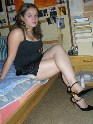 undressing in search of his daddy. Thumb 15