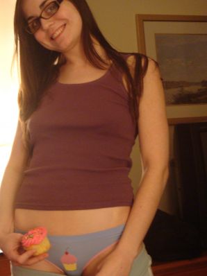 striptease of a young vulgar girl. Part 2. Thumb 36