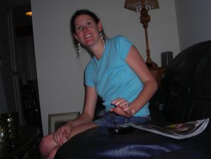 paprazzi and his girlfriend. Thumb 50