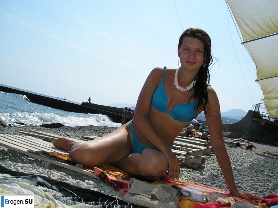 without a swimsuit on a rocky shore. Part 2. Photo 8