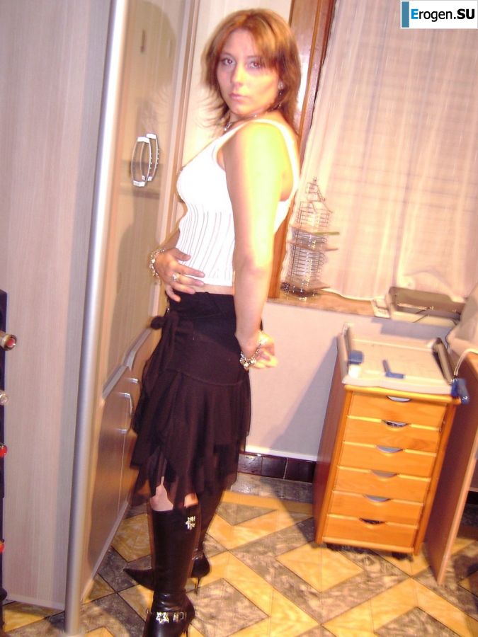 легкие кривляния и легкие раздевания. Часть 3. Фото 1