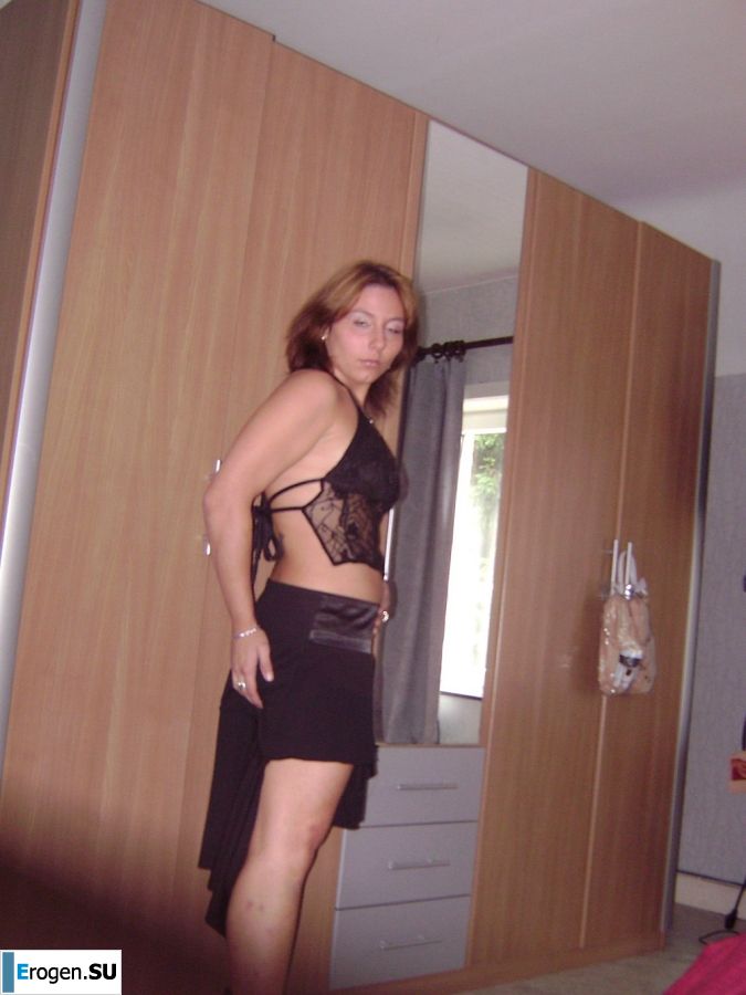 легкие кривляния и легкие раздевания. Часть 3. Фото 17