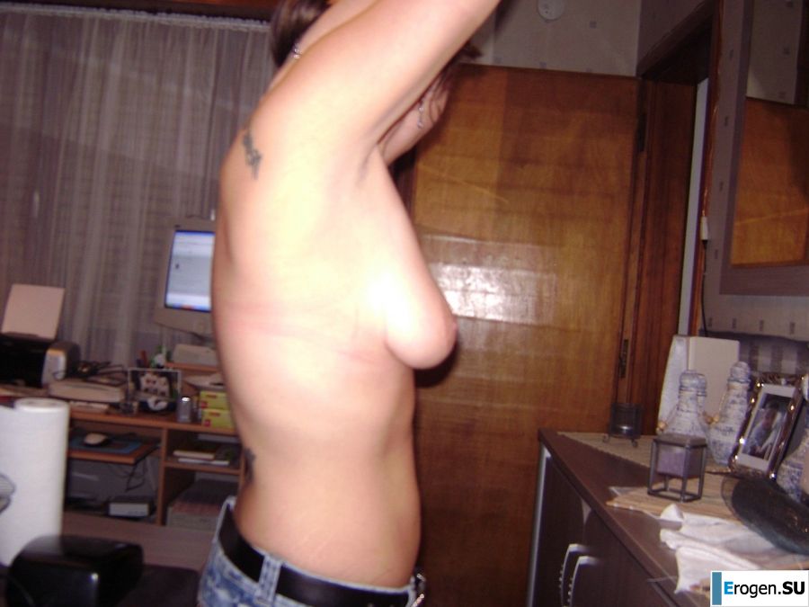 легкие кривляния и легкие раздевания. Часть 3. Фото 31