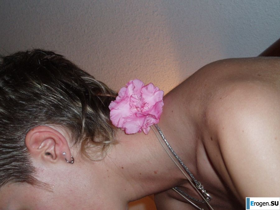 Lesbian on vacation with a friend. Part 5. Photo 21